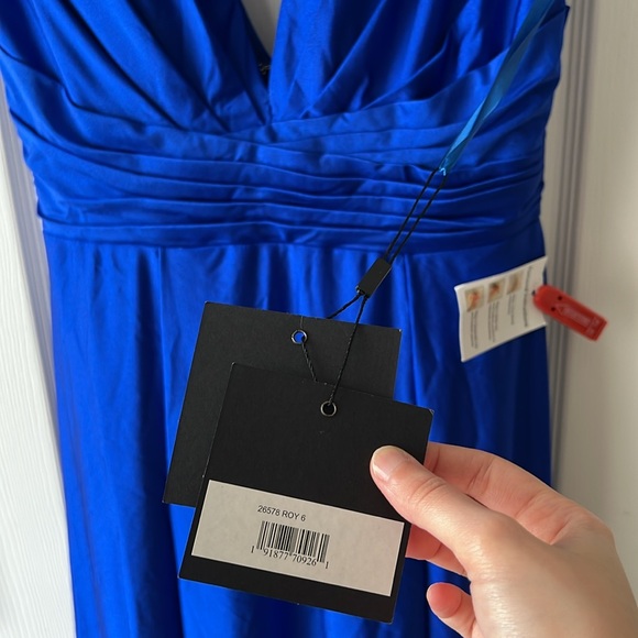 Ieena for Mac Duggal Jersey Plunge Neck Evening Gown in Royal Size 6 - Picture 8 of 12